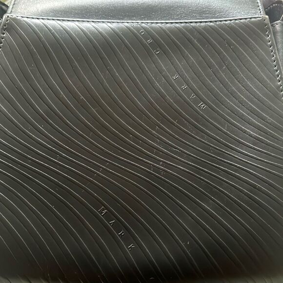 VINTAGE MARK CROSS CROSSBODY BAG PURSE - Picture 3 of 16